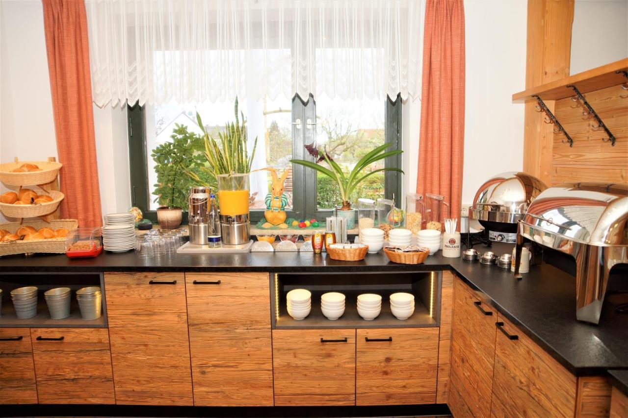 Gasthaus Und Landhotel Wiedmann Eresing ภายนอก รูปภาพ