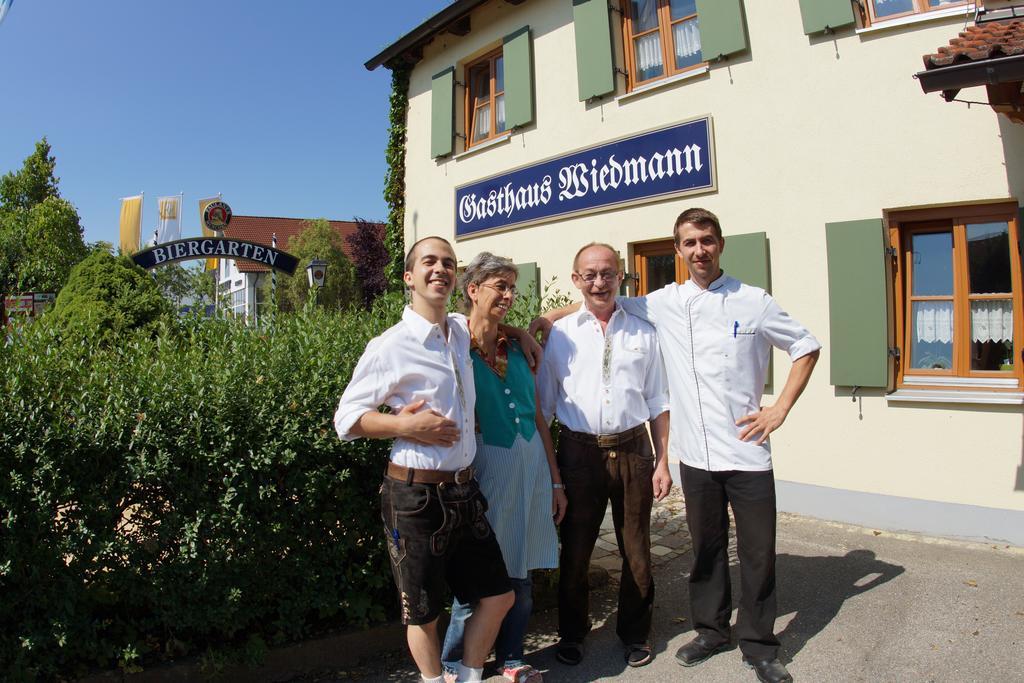 Gasthaus Und Landhotel Wiedmann Eresing ภายนอก รูปภาพ