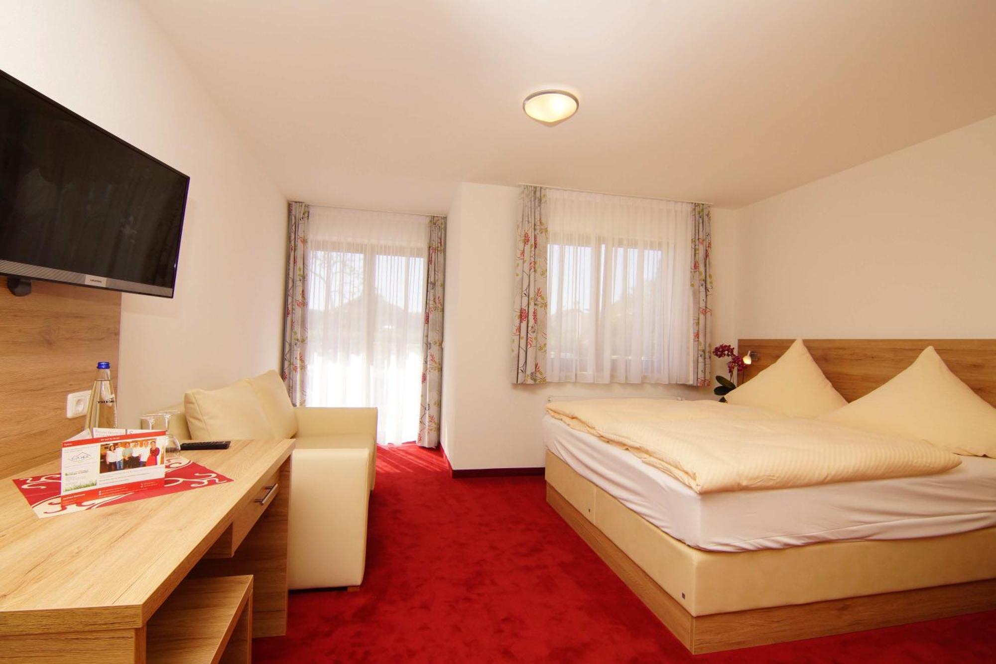 Gasthaus Und Landhotel Wiedmann Eresing ภายนอก รูปภาพ