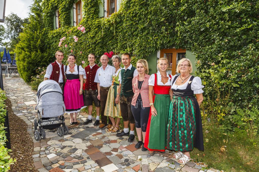 Gasthaus Und Landhotel Wiedmann Eresing ภายนอก รูปภาพ